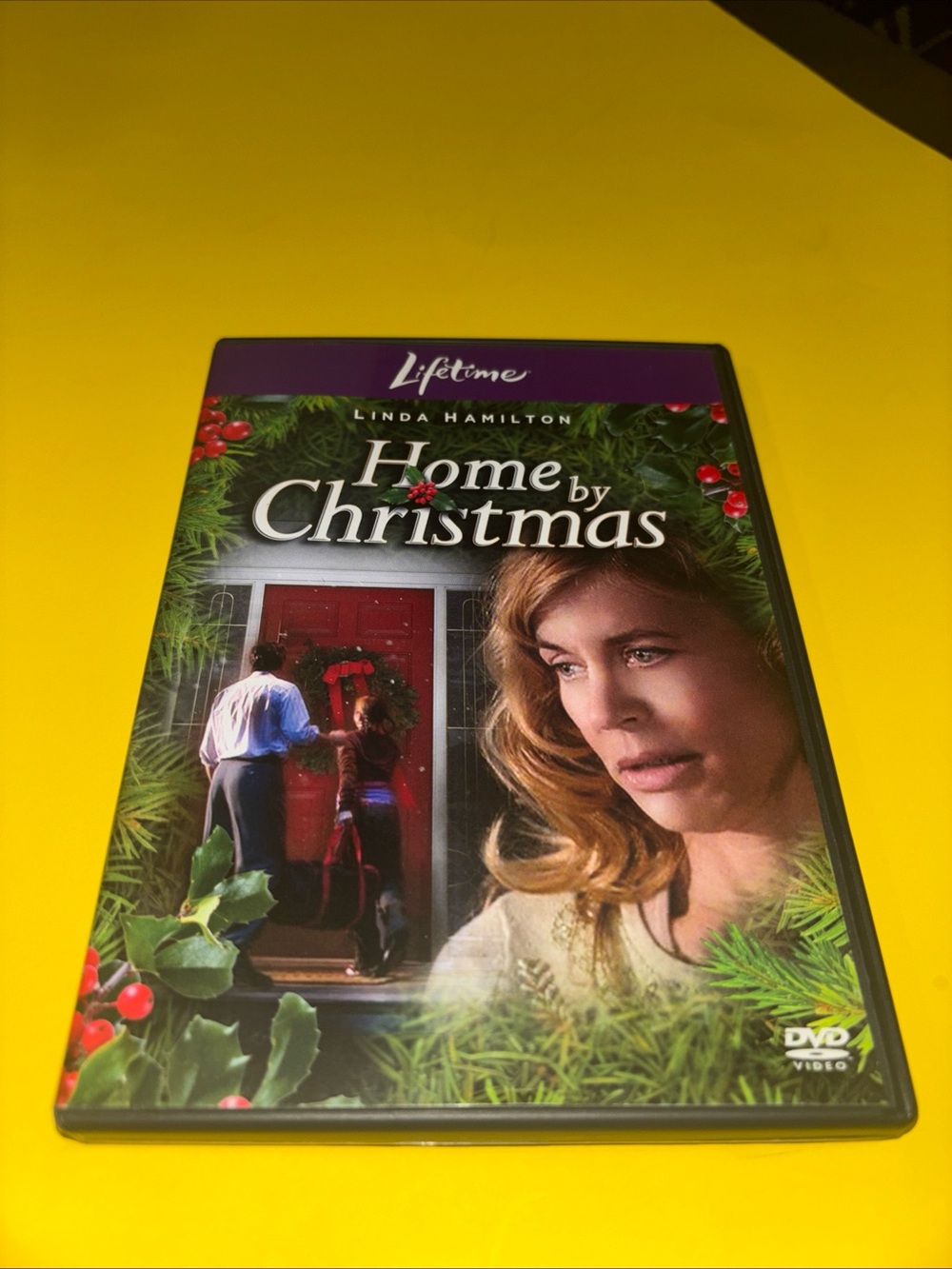Home by Christmas DVD - Linda Hamilton - Green/Red Cover